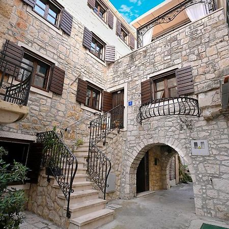 Stone House Srida Apartment Baska Voda Bagian luar foto