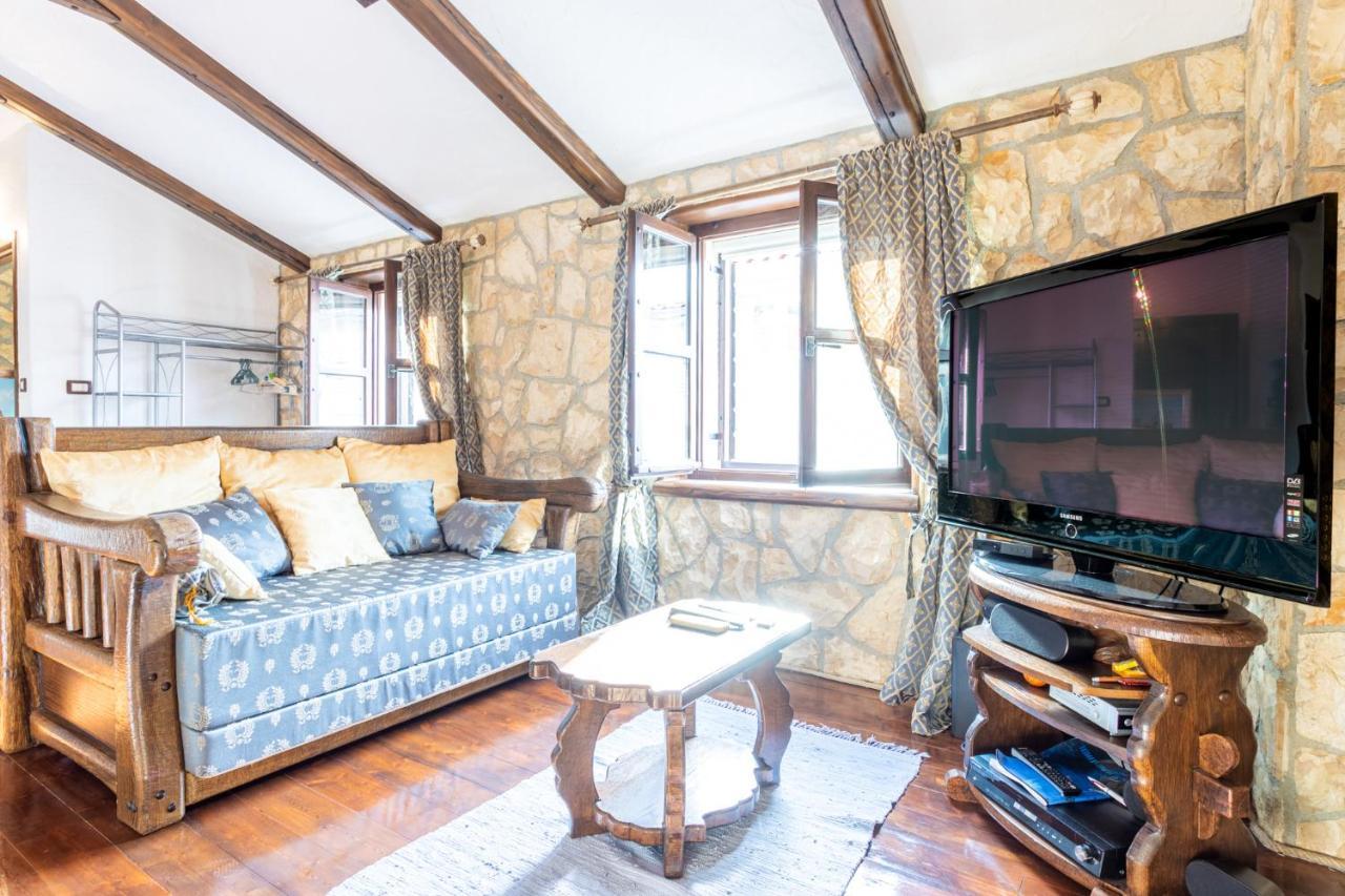 Stone House Srida Apartment Baska Voda Bagian luar foto
