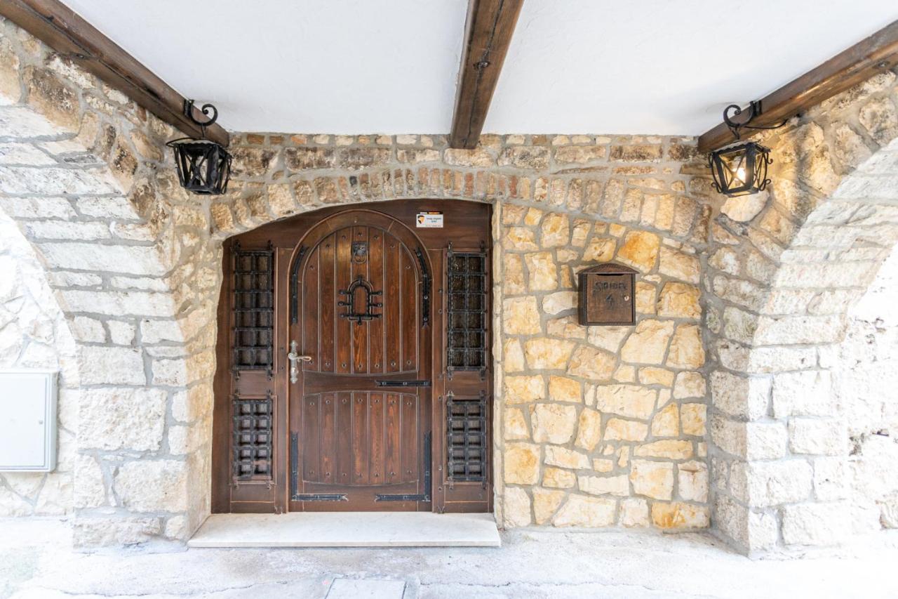 Stone House Srida Apartment Baska Voda Bagian luar foto
