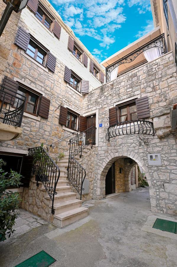 Stone House Srida Apartment Baska Voda Bagian luar foto