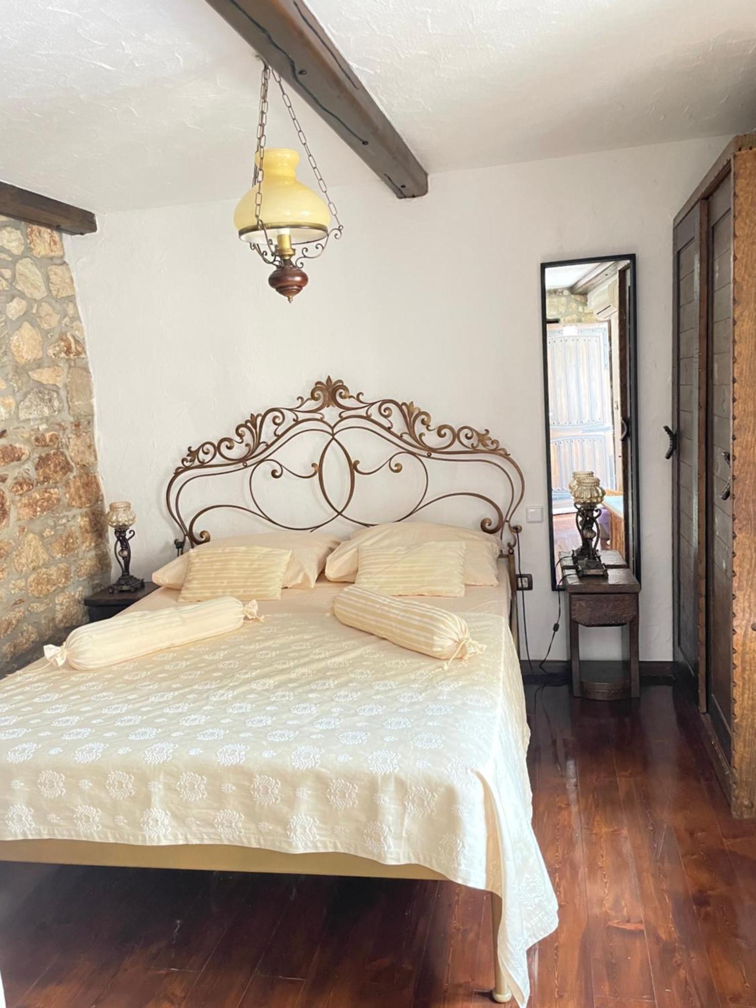 Stone House Srida Apartment Baska Voda Bagian luar foto